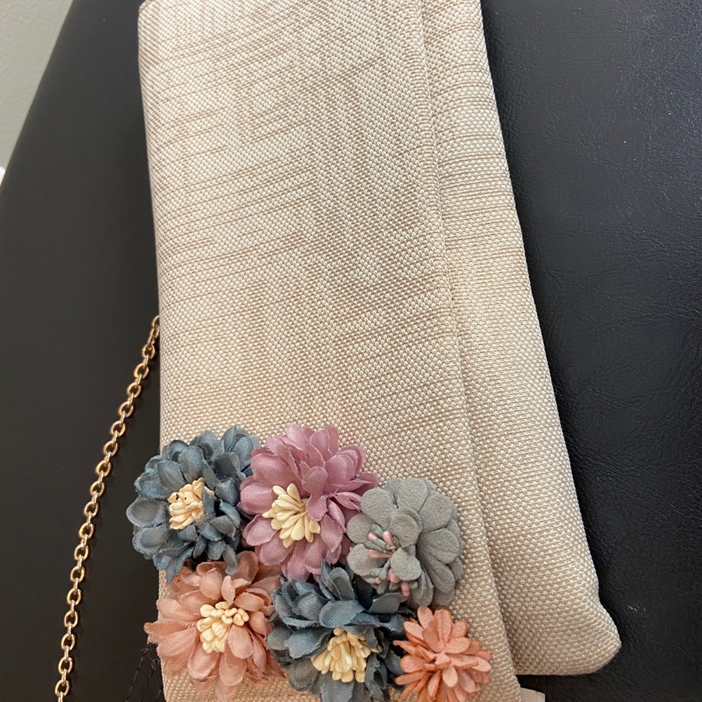 Dress barn flower purse
